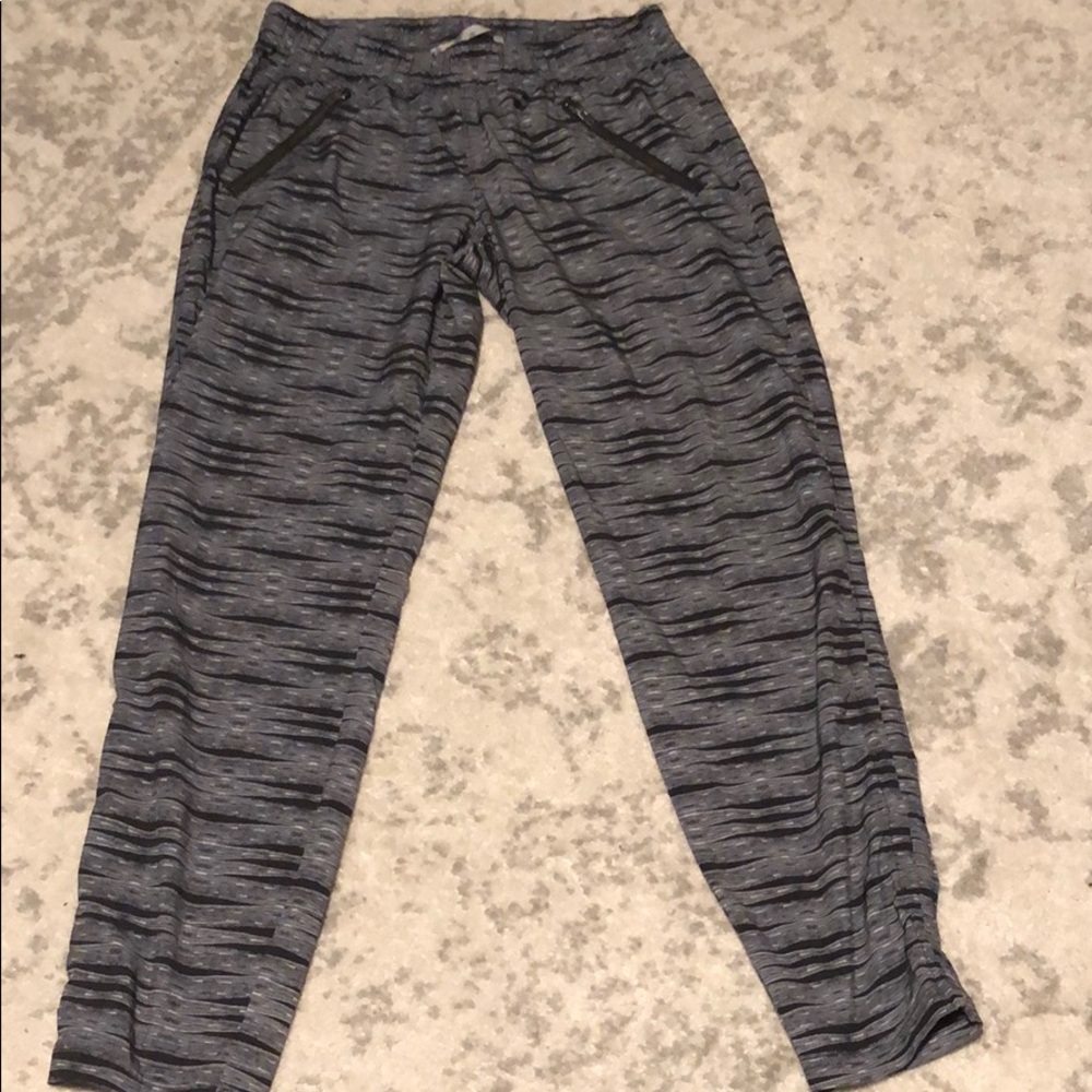 Athleta Ariel pants size 6 black and white - Picture 2 of 8
